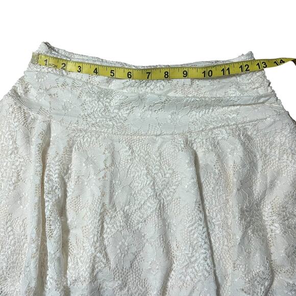Windsor Boho Cream Lace Asymmetrical Hem Mini Skirt Size Medium - Picture 3 of 6